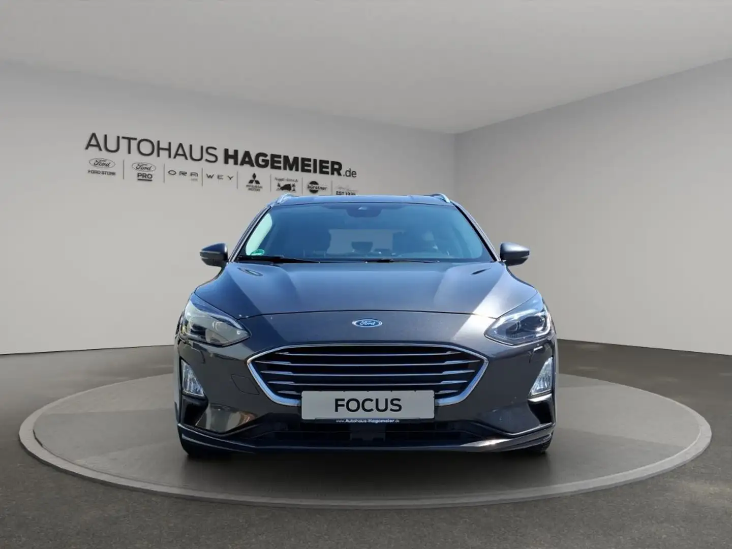 Ford Focus Turnier Titanium 1.0 Ecoboost Automatik Grijs - 2