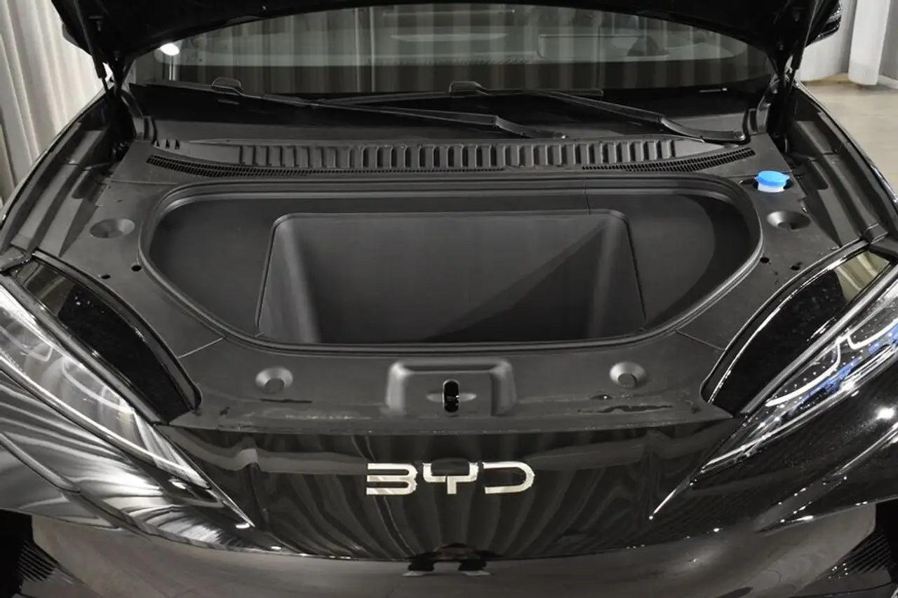 BYD SEALION 7