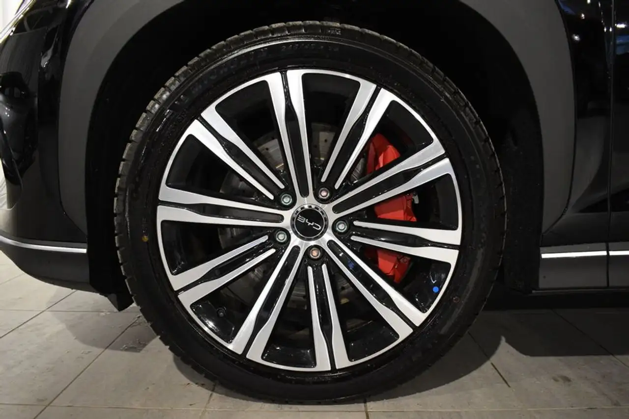 BYD SEALION 7