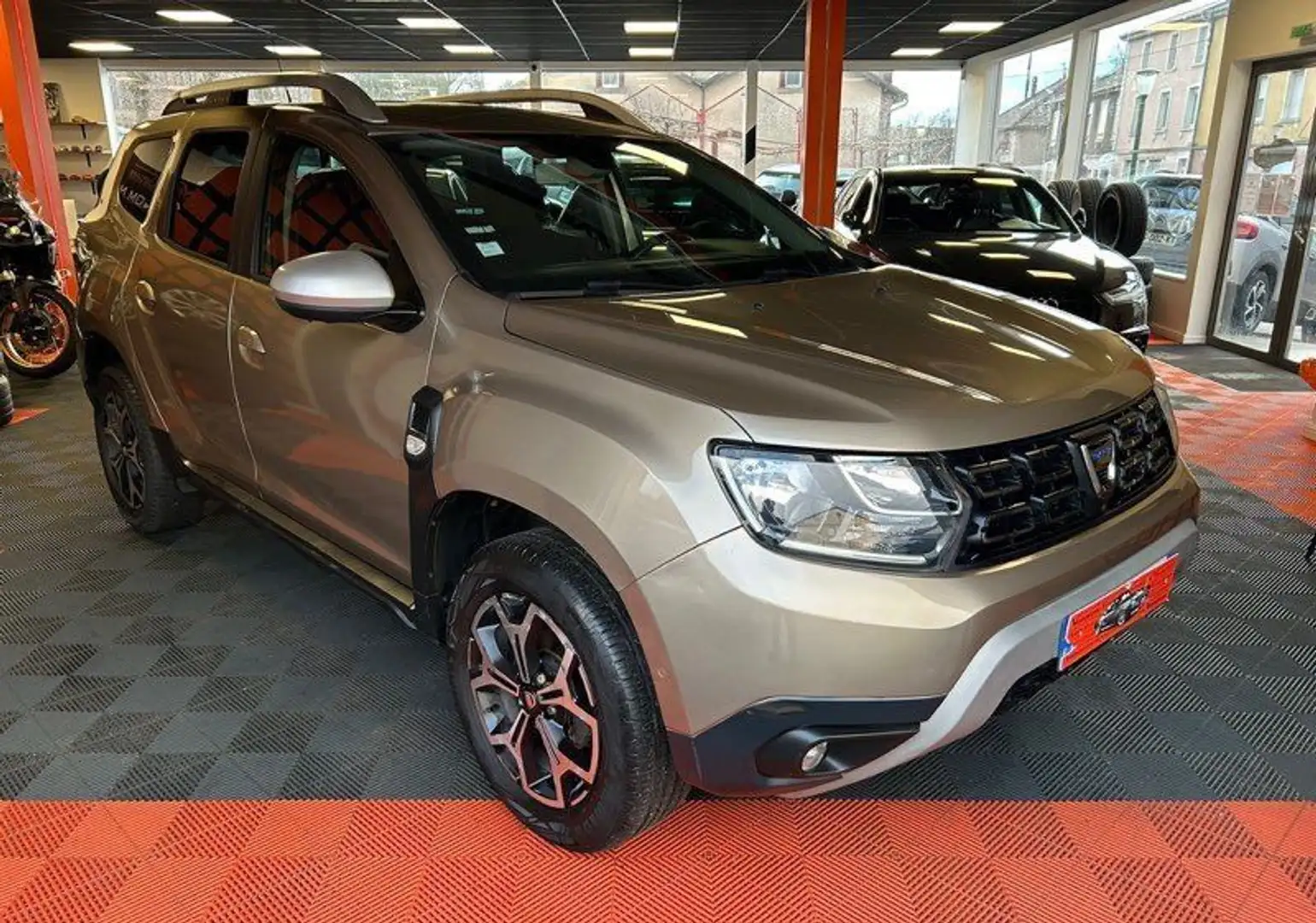 Dacia Duster Phase II BVA 1.5 DCI 110 cv Garantie 12 mois Beige - 1