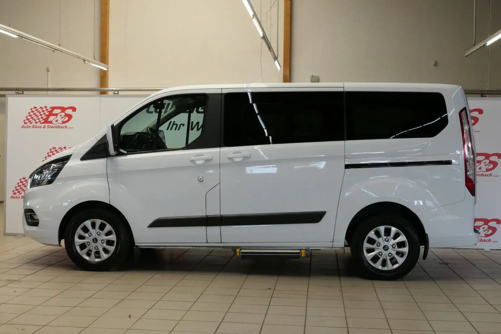 Ford Tourneo Connect Klima PDC 9-Sitzer Temp. SHZ Weiß - 2