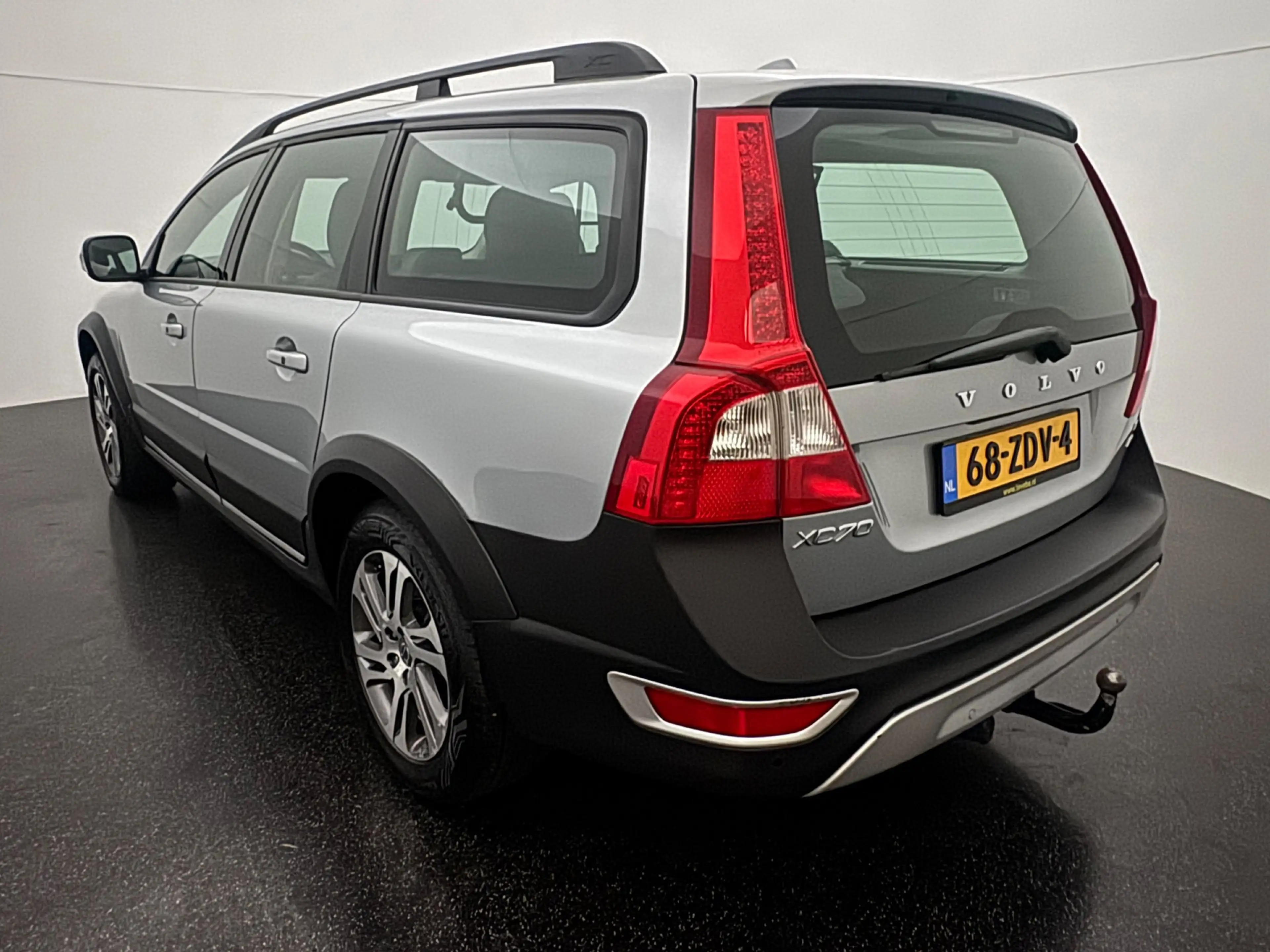 Volvo XC70 2.4 D5 Summum Aut/Trekhaak — photo 4