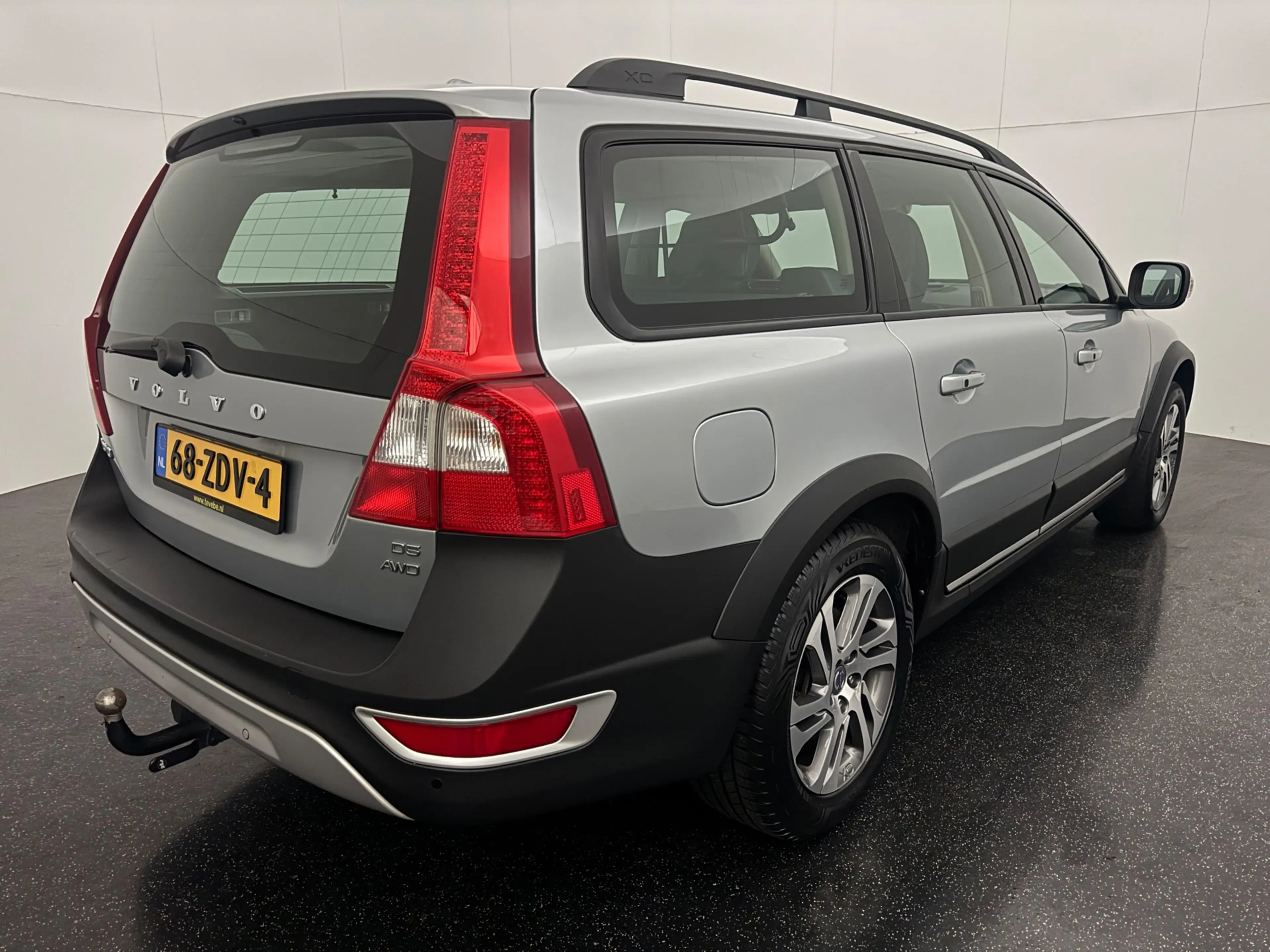 Volvo XC70 2.4 D5 Summum Aut/Trekhaak — photo 2