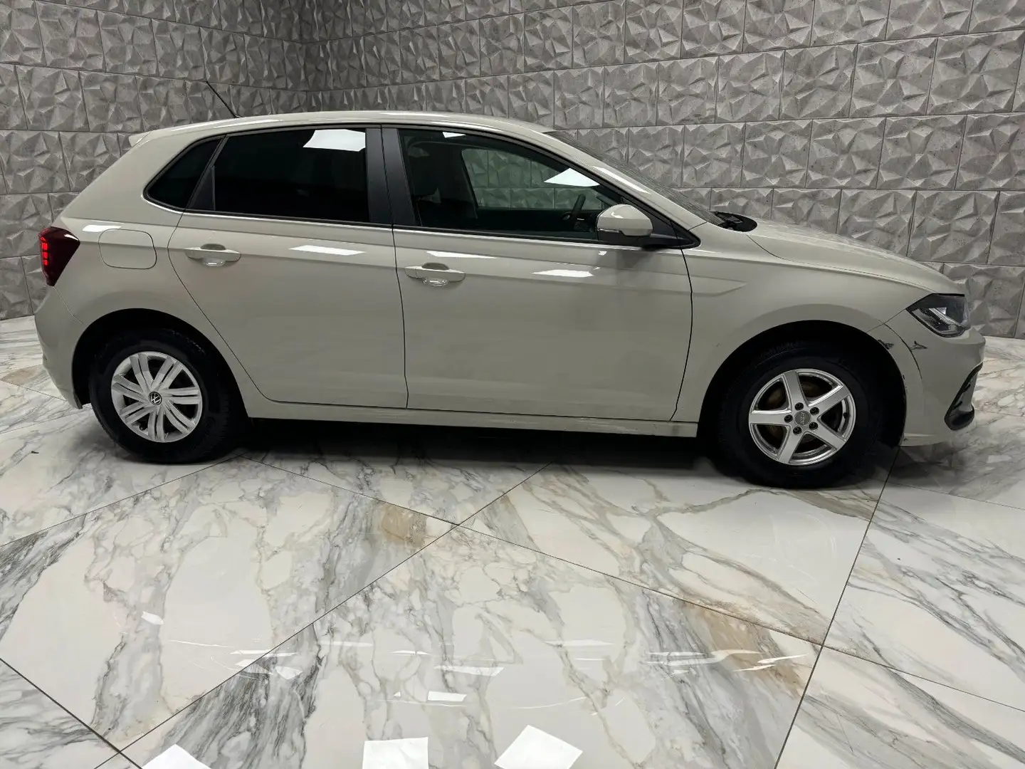 Volkswagen Polo VI Basis Grau - 2
