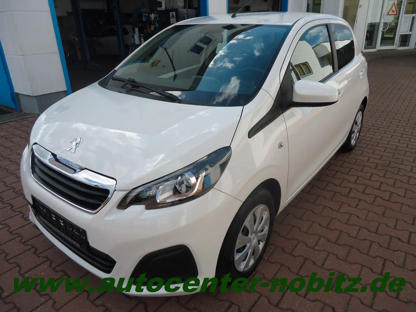 Peugeot 108 1.0 VTi Active 68 5.Türig *Klima-DAB+* Weiß - 1