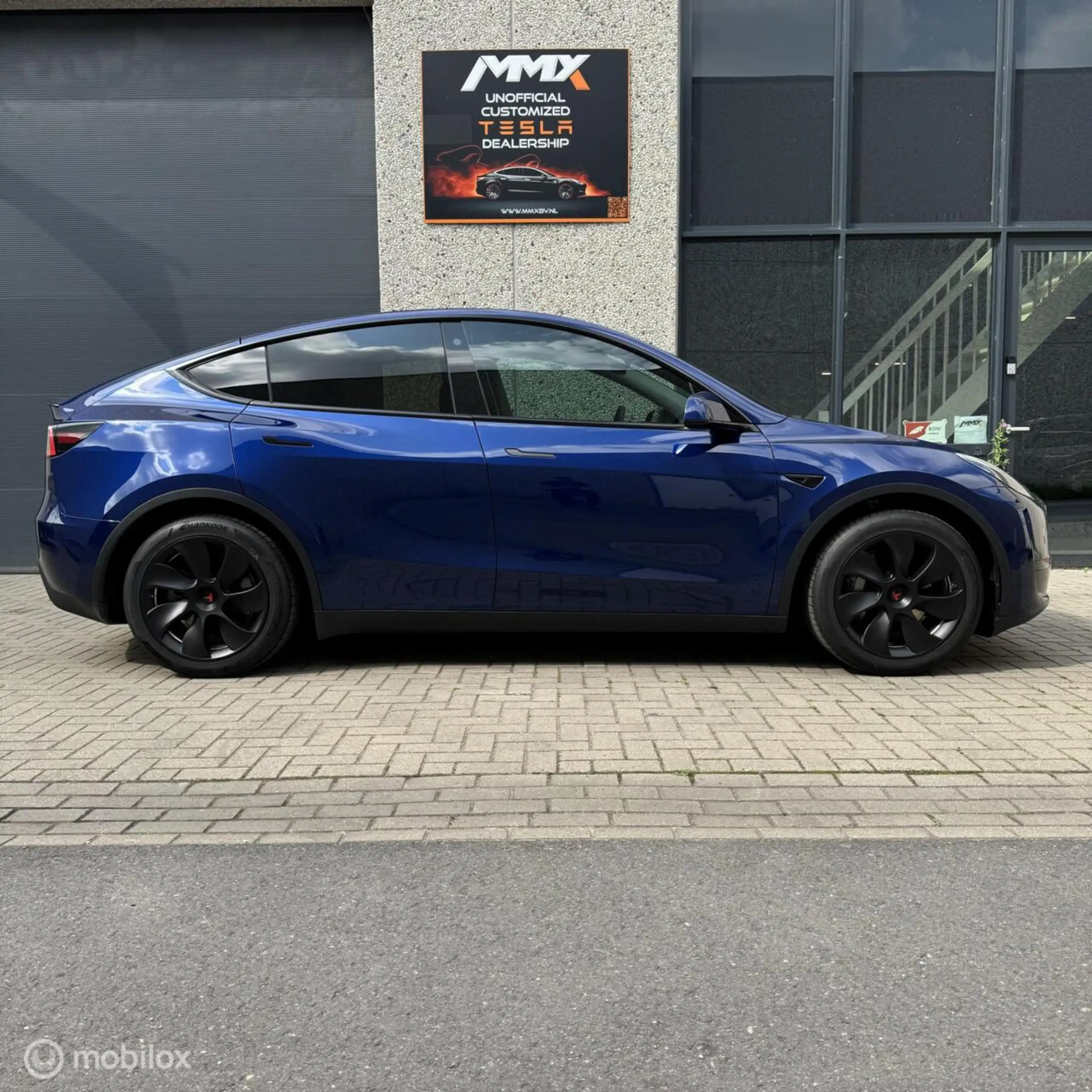 Tesla Model Y PREMIUM LFP RWD + MMX PACK + IAP + SOH 96.4% — photo 2