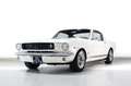 Ford Mustang Fastback - Restomod - Manual Gearbox bijela - thumbnail 1