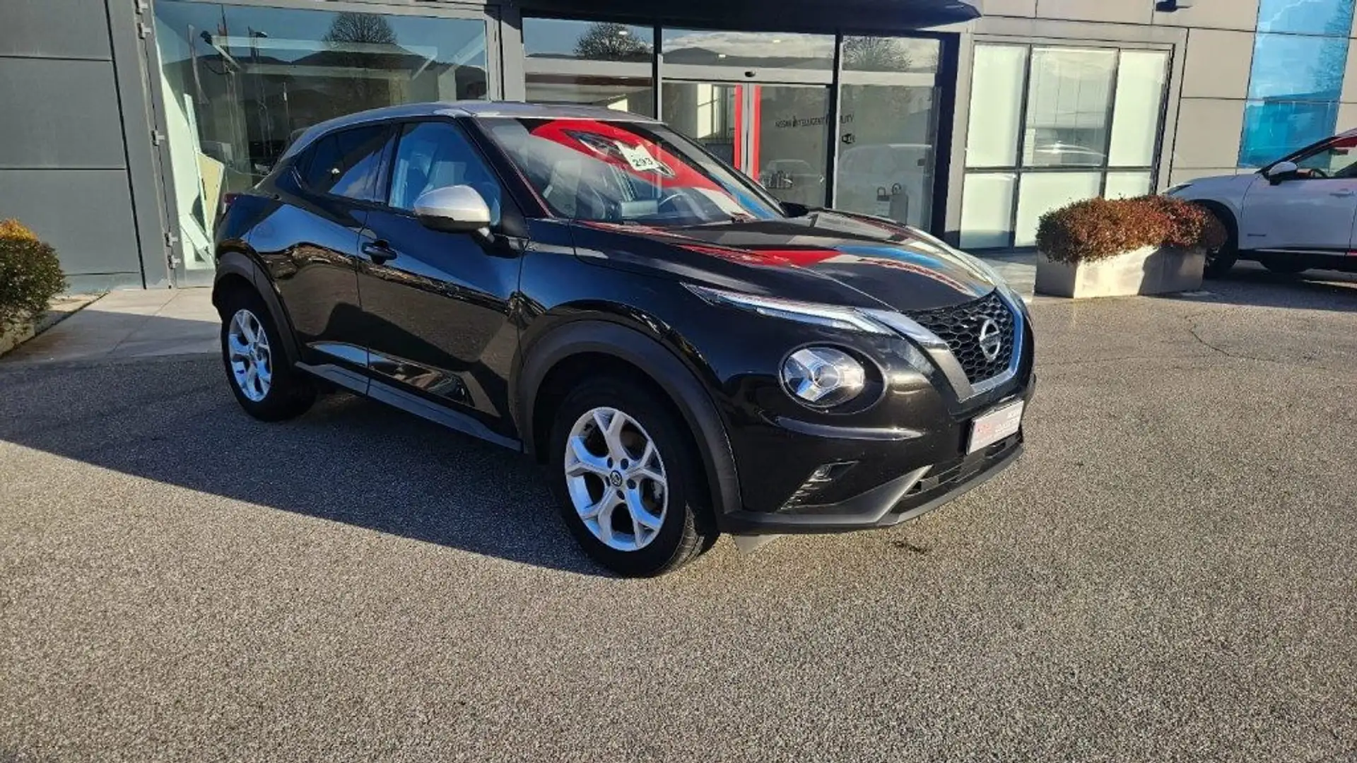 Nissan Juke 1.0 DIG-T 114 CV N-Connecta Nero - 2