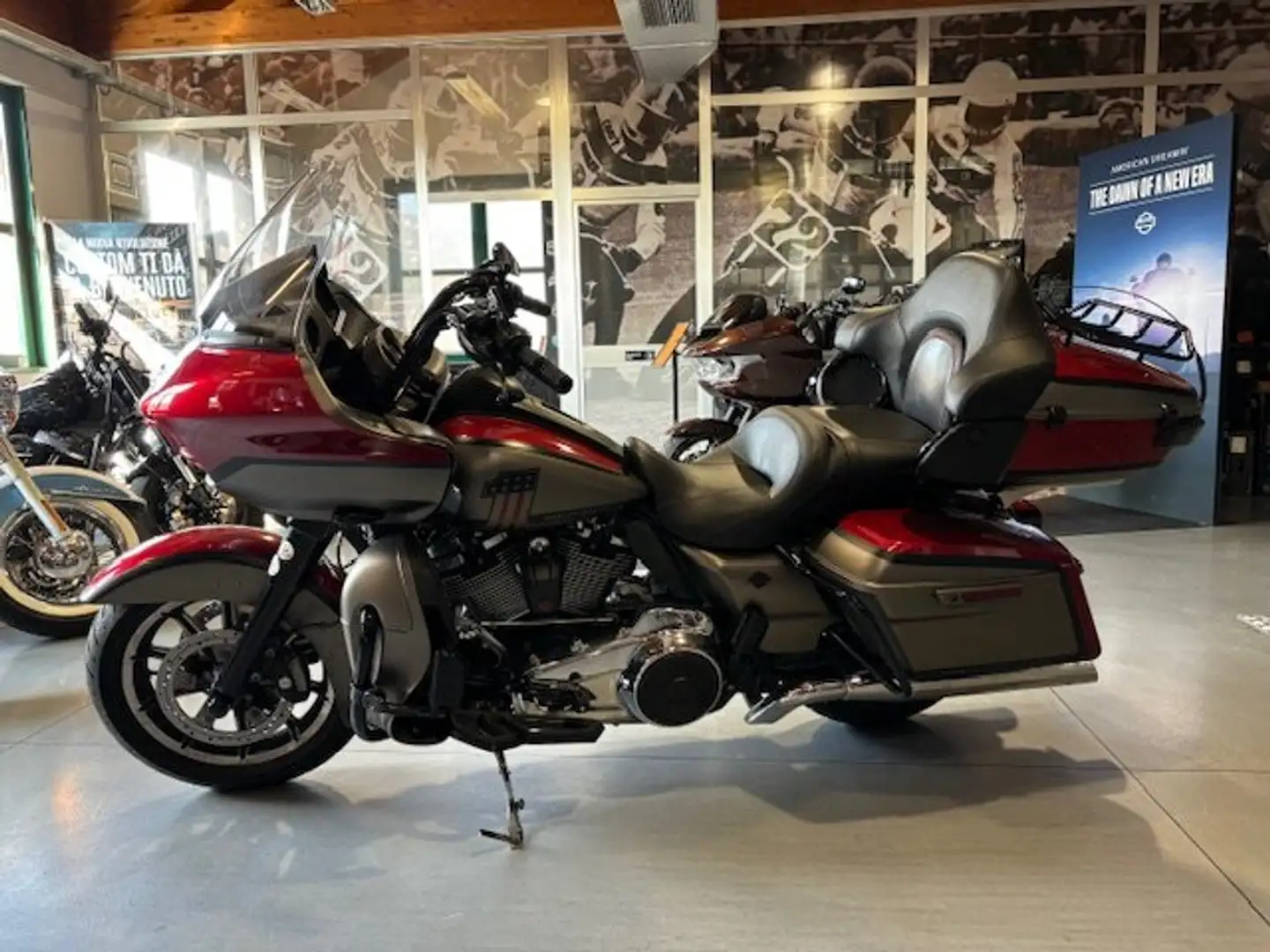 Harley-Davidson Road Glide ultra Rosso - 2
