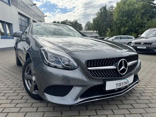Mercedes-Benz SLC 200