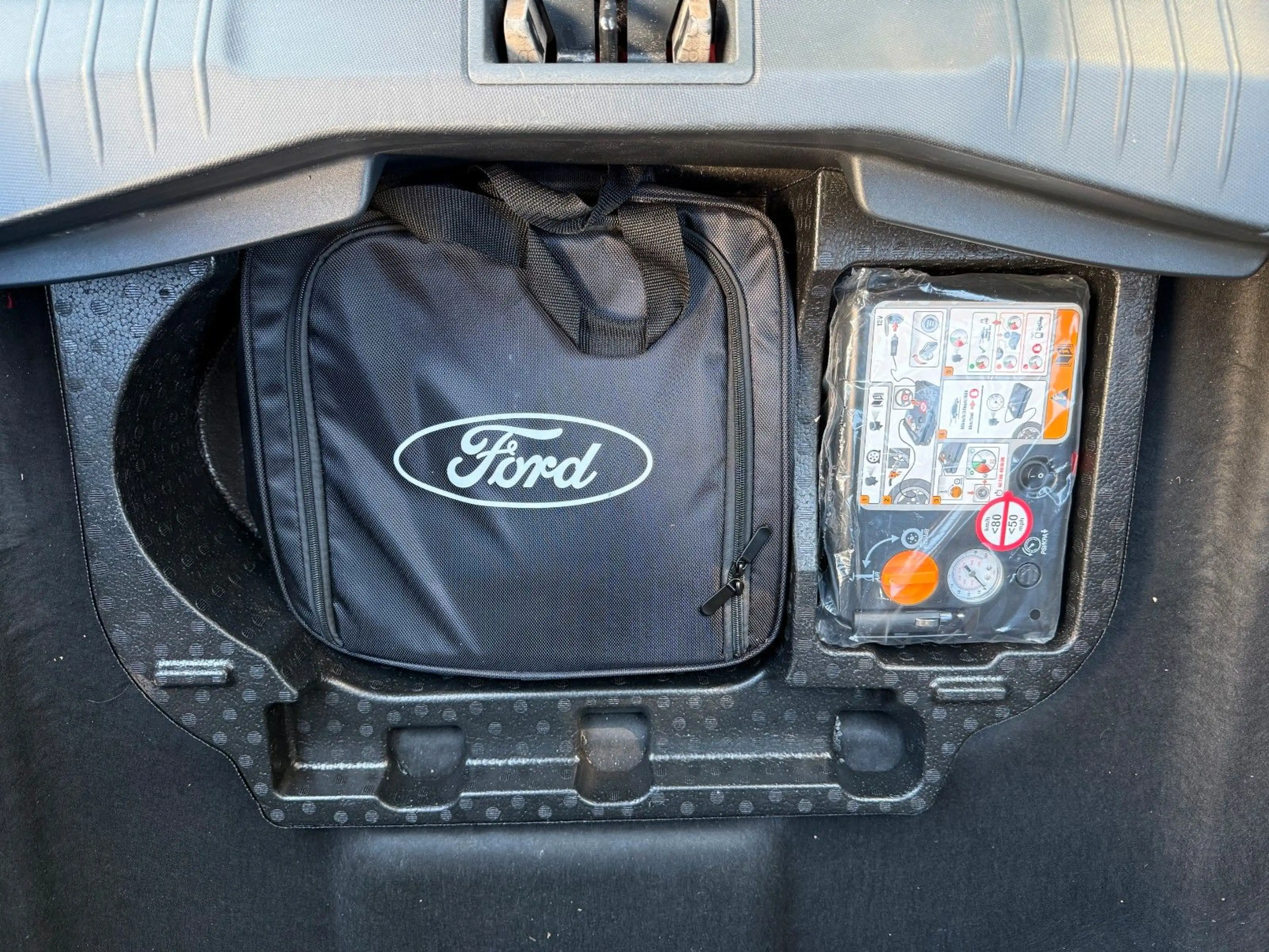 Ford Mustang Mach-E AWD*LED*DAB*Navi*ACC — photo 13