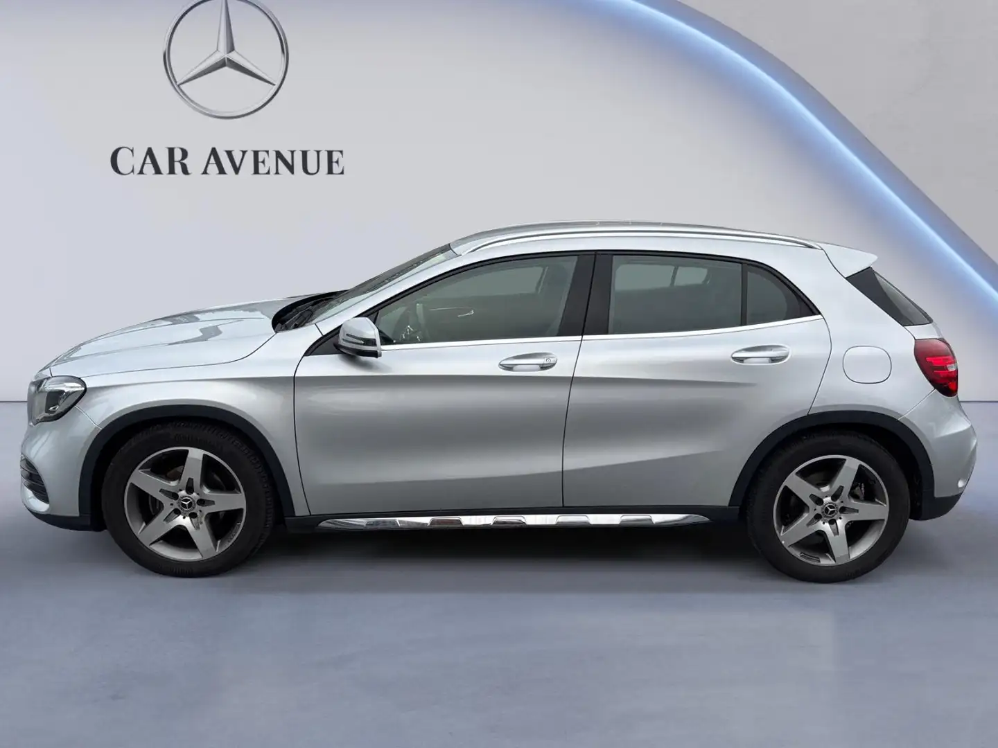 Mercedes-Benz GLA 200 AMG Line Argent - 2