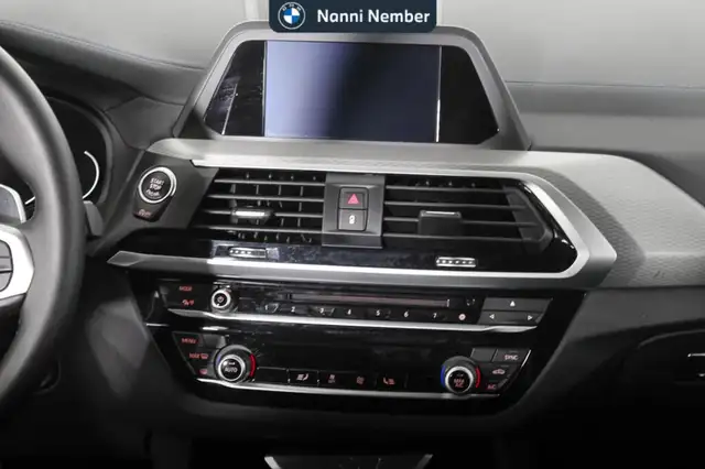 BMW X3 view 12