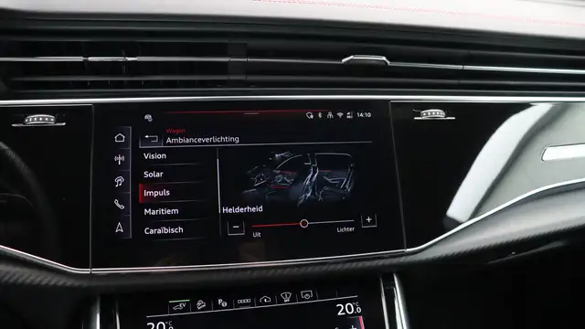 Audi Q8 view 24