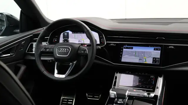 Audi Q8 view 13
