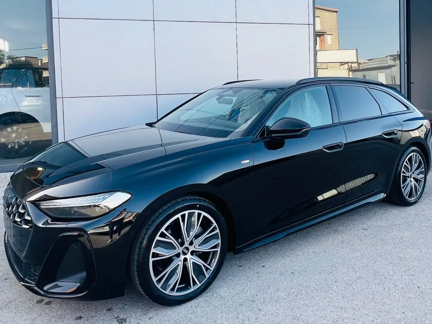 Audi A5 Avant tfsi Sline possibilità noleggio noscoring Nero - 1