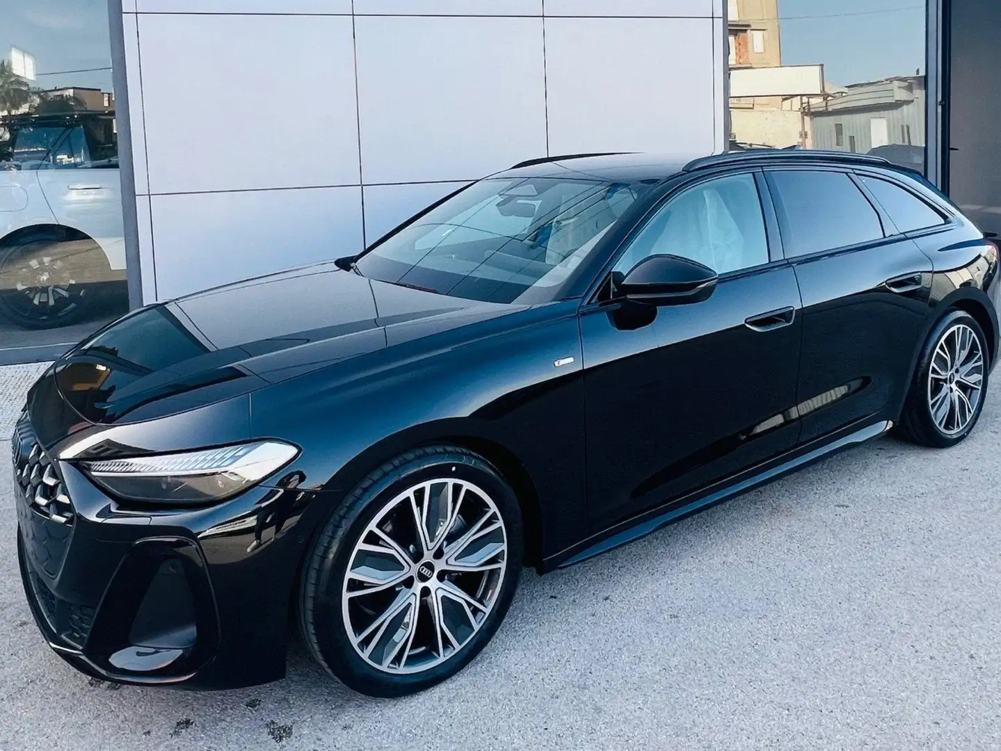 Audi A5 Avant tfsi Sline possibilità noleggio noscoring Nero - 2
