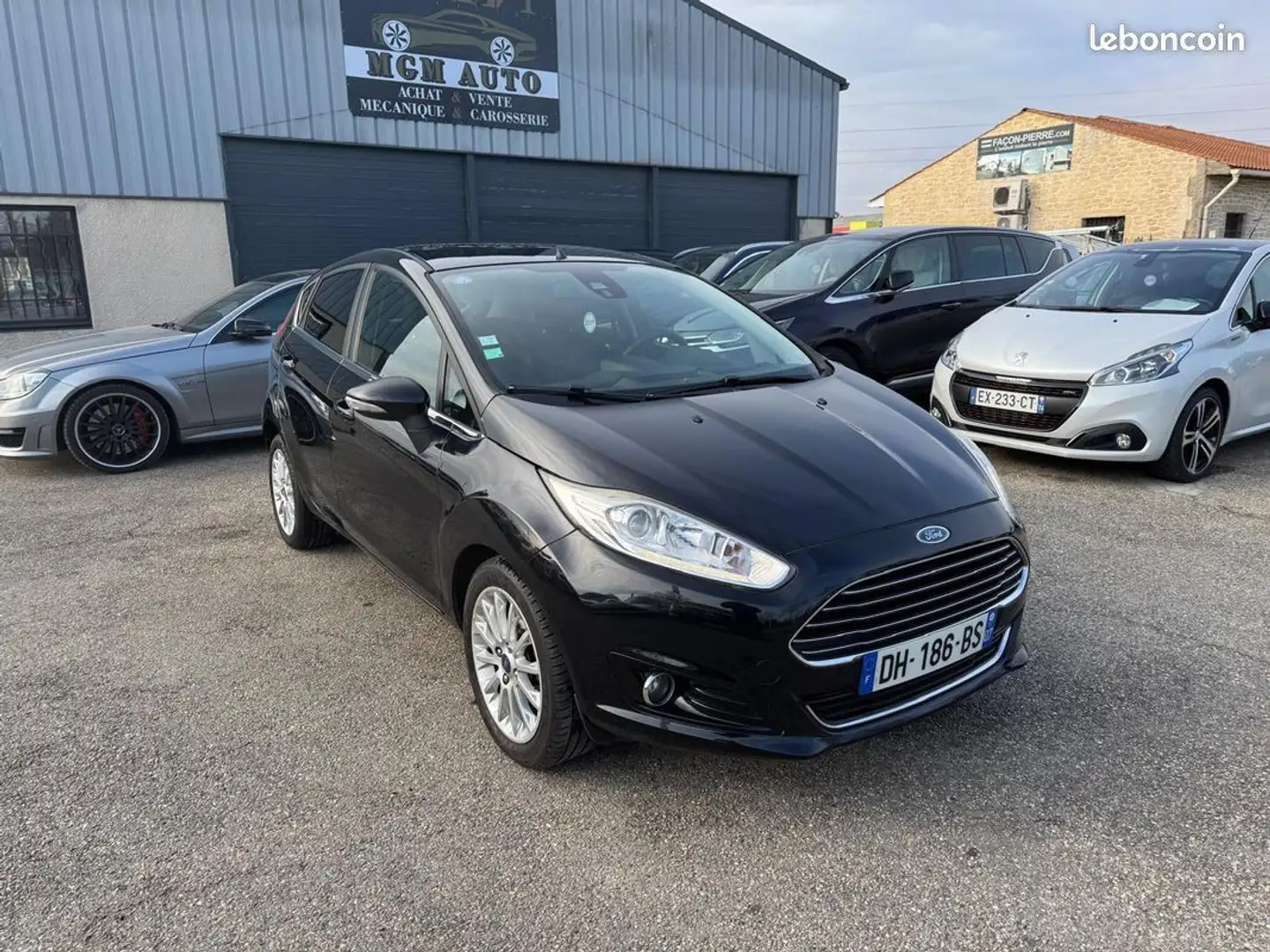 Ford Fiesta 1.0 ecoboost 125 ch start- stop titanium cuir gps  Noir - 1