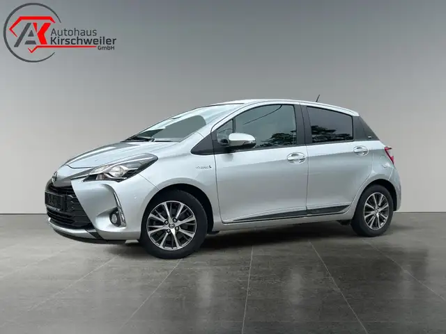 Toyota Yaris Hybrid 1.5 VVT-i Y20 Team Deutschland