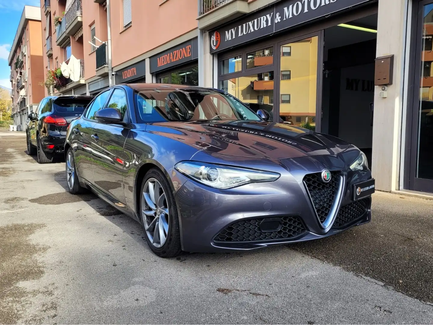 Alfa Romeo Giulia 2.2 TD 150 CV AT8 Super 59.000KM*PREZZO REALE! Grigio - 1