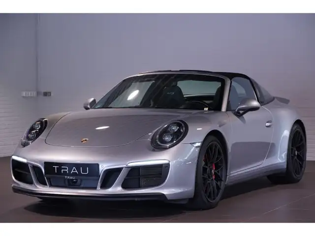 Porsche Targa view 3