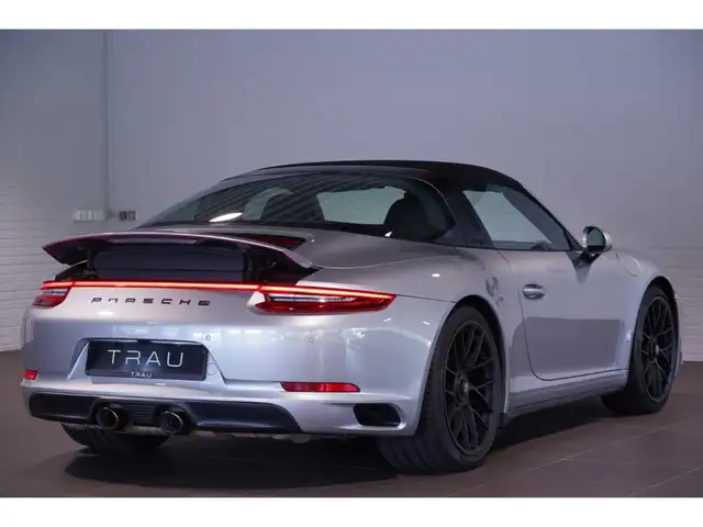 Porsche Targa view 6