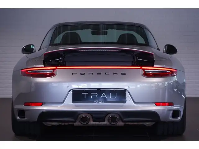 Porsche Targa view 5