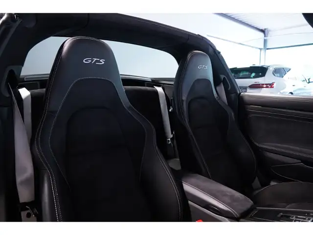 Porsche Targa view 12