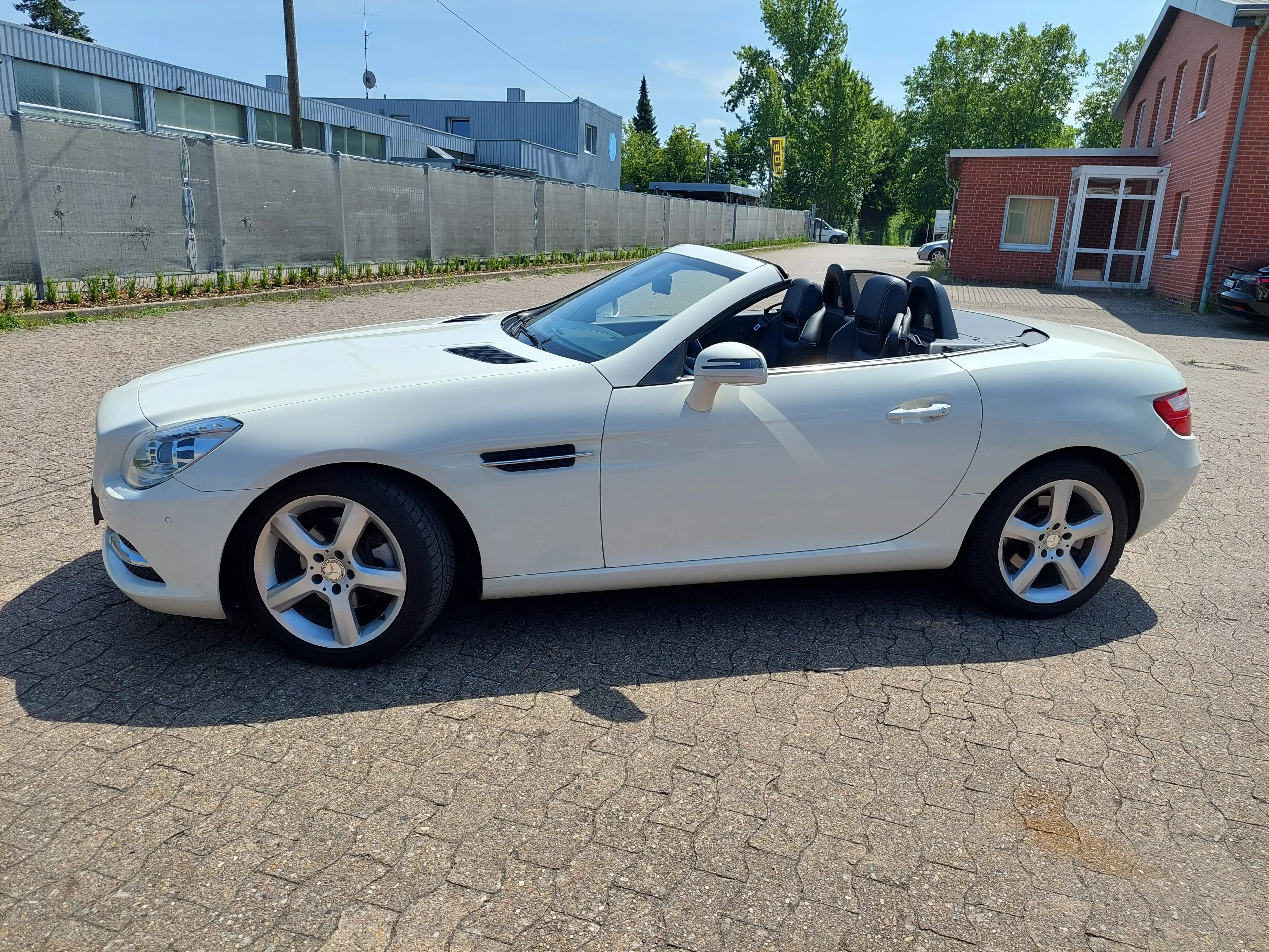 Mercedes-Benz SLK 200 SLK 200 BlueEfficiency,Leder,Xenon,Navi,Tüv4/27 — photo 2
