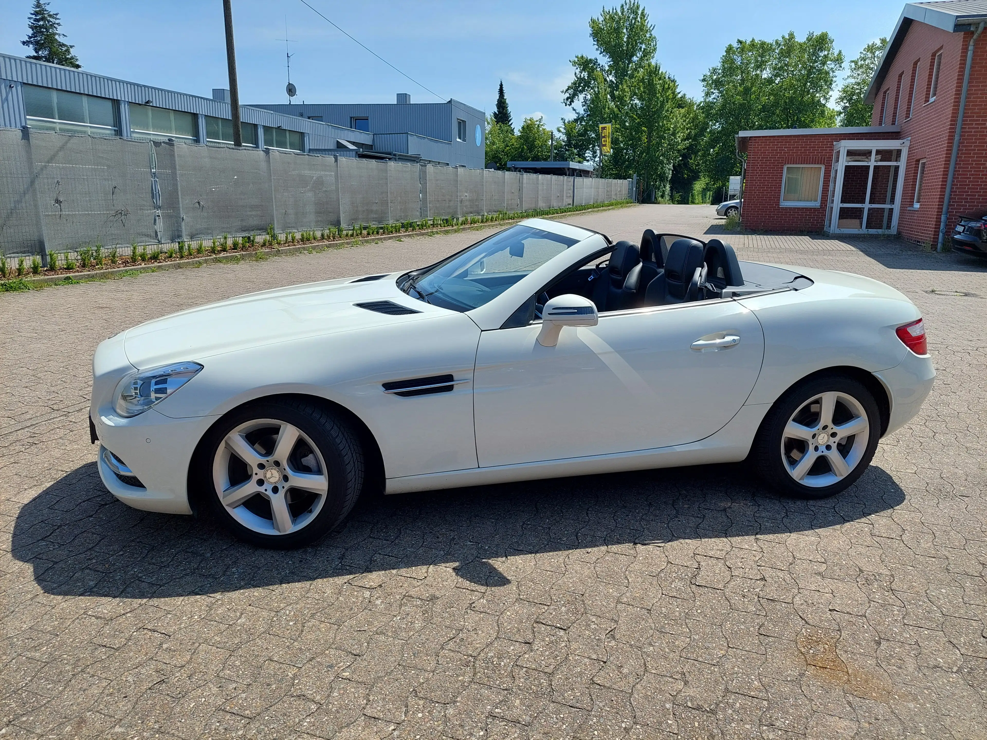 Mercedes-Benz SLK 200 SLK 200 BlueEfficiency,Leder,Xenon,Navi,Tüv4/27