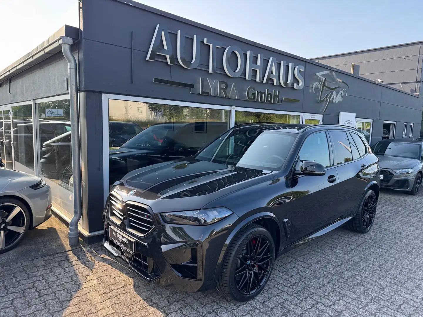 BMW X5 M Competition*LED*360°KAM*SKY-LOUNGE*B&W*SOFT Schwarz - 2