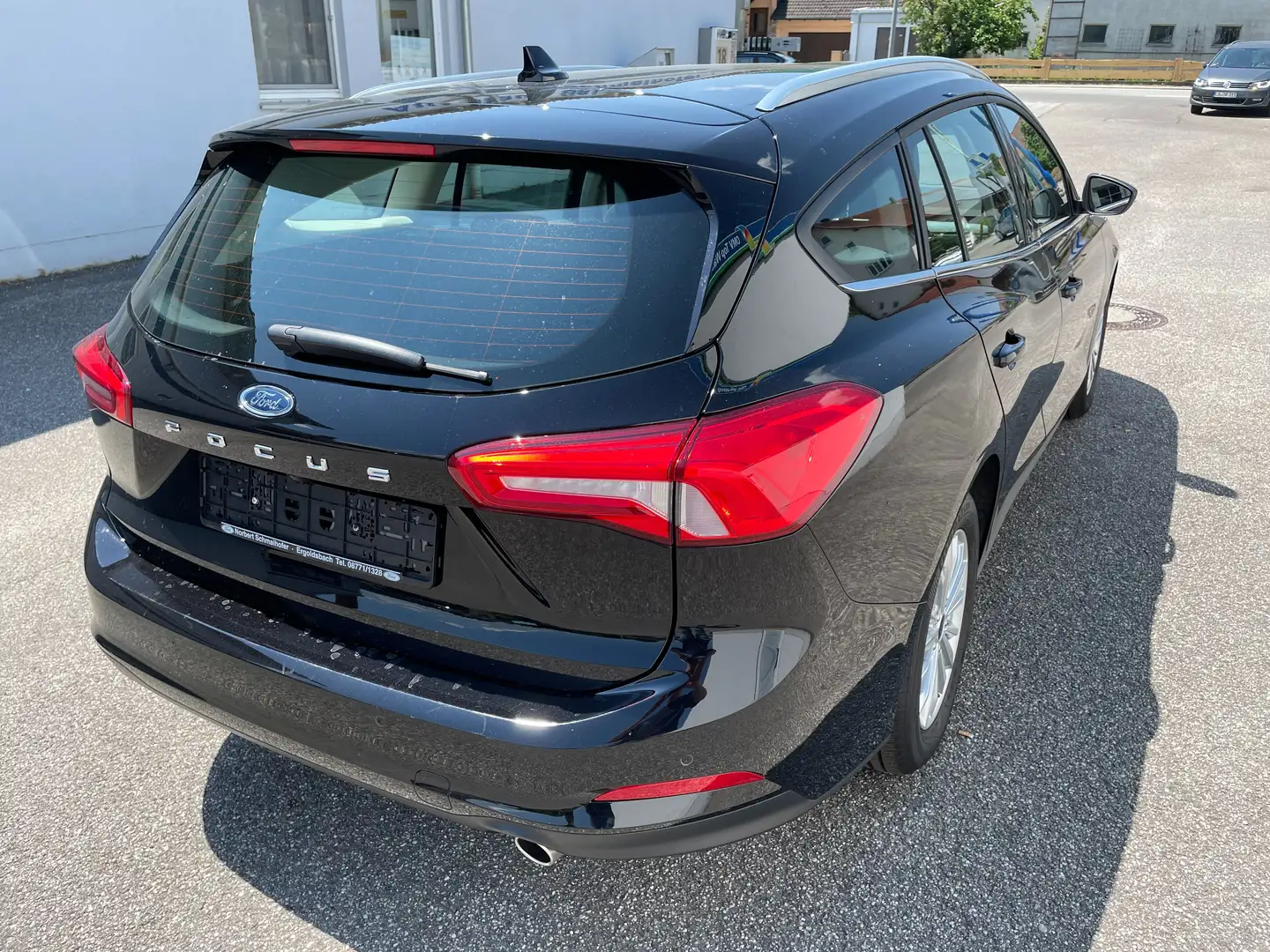 Ford Focus Titanium Turnier (CGE) Schwarz - 2