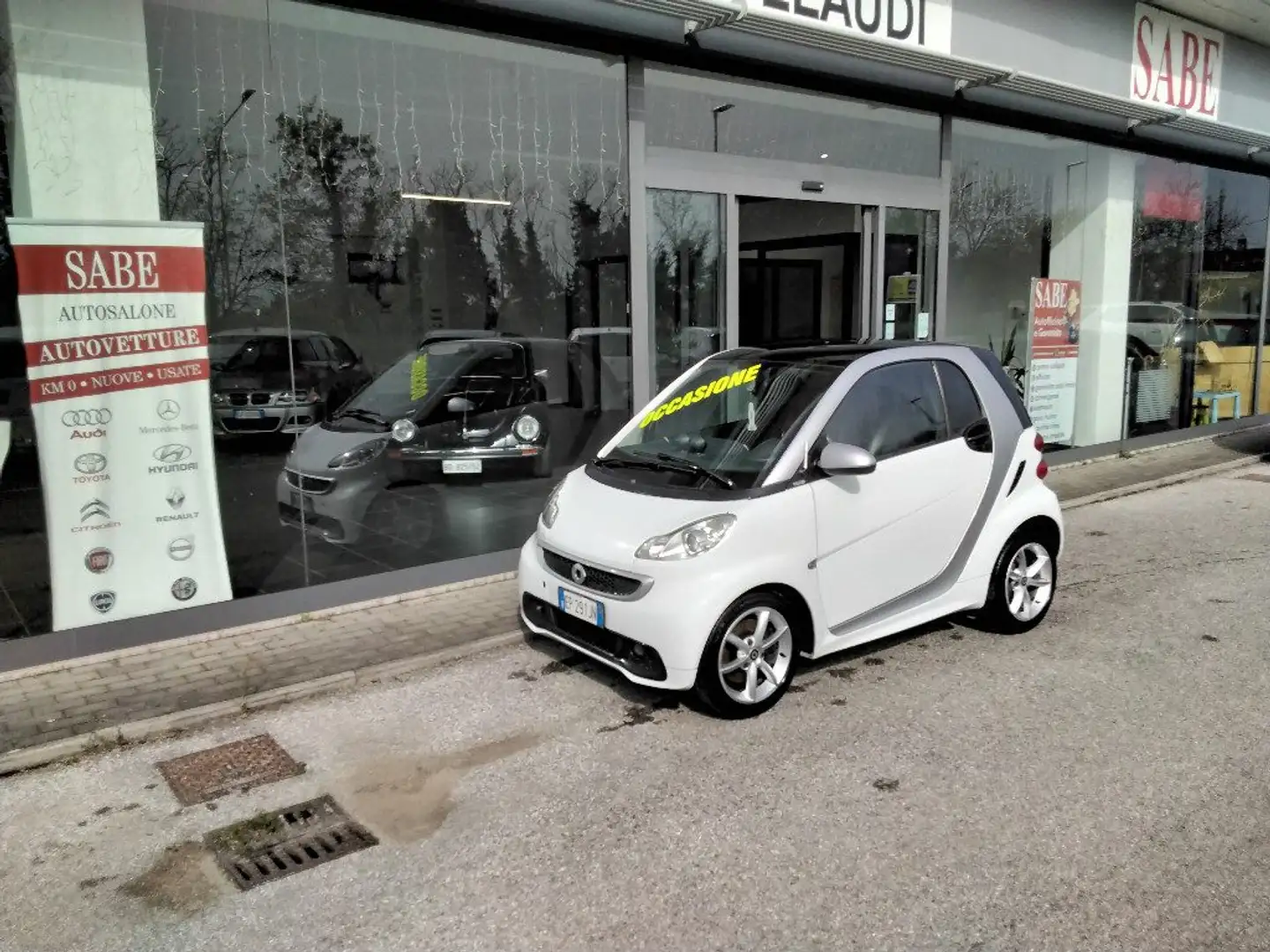 smart forTwo 1000 52 kW MHD coupé pure Білий - 2