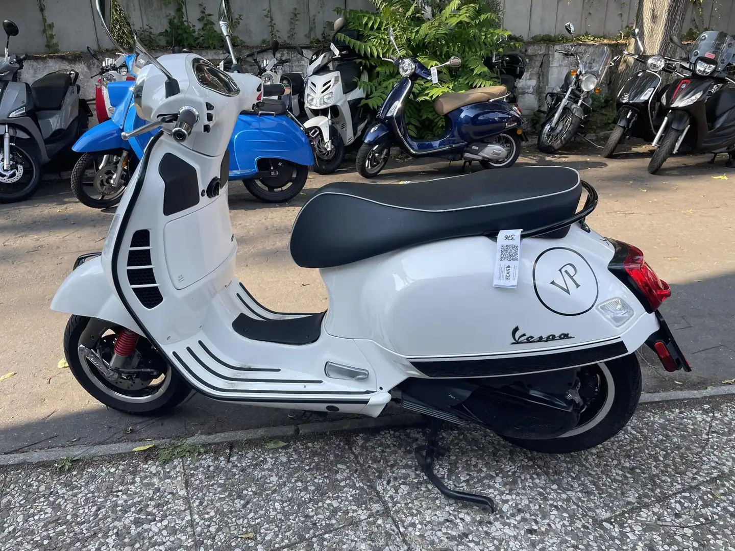 Vespa GTS Super 300 ABS ASR TÜV NEU Alb - 2