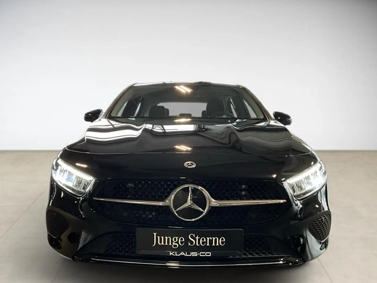 Mercedes-Benz A 200 Progressive W-Paket PDC SHZ LED SpurH LM Noir - 2