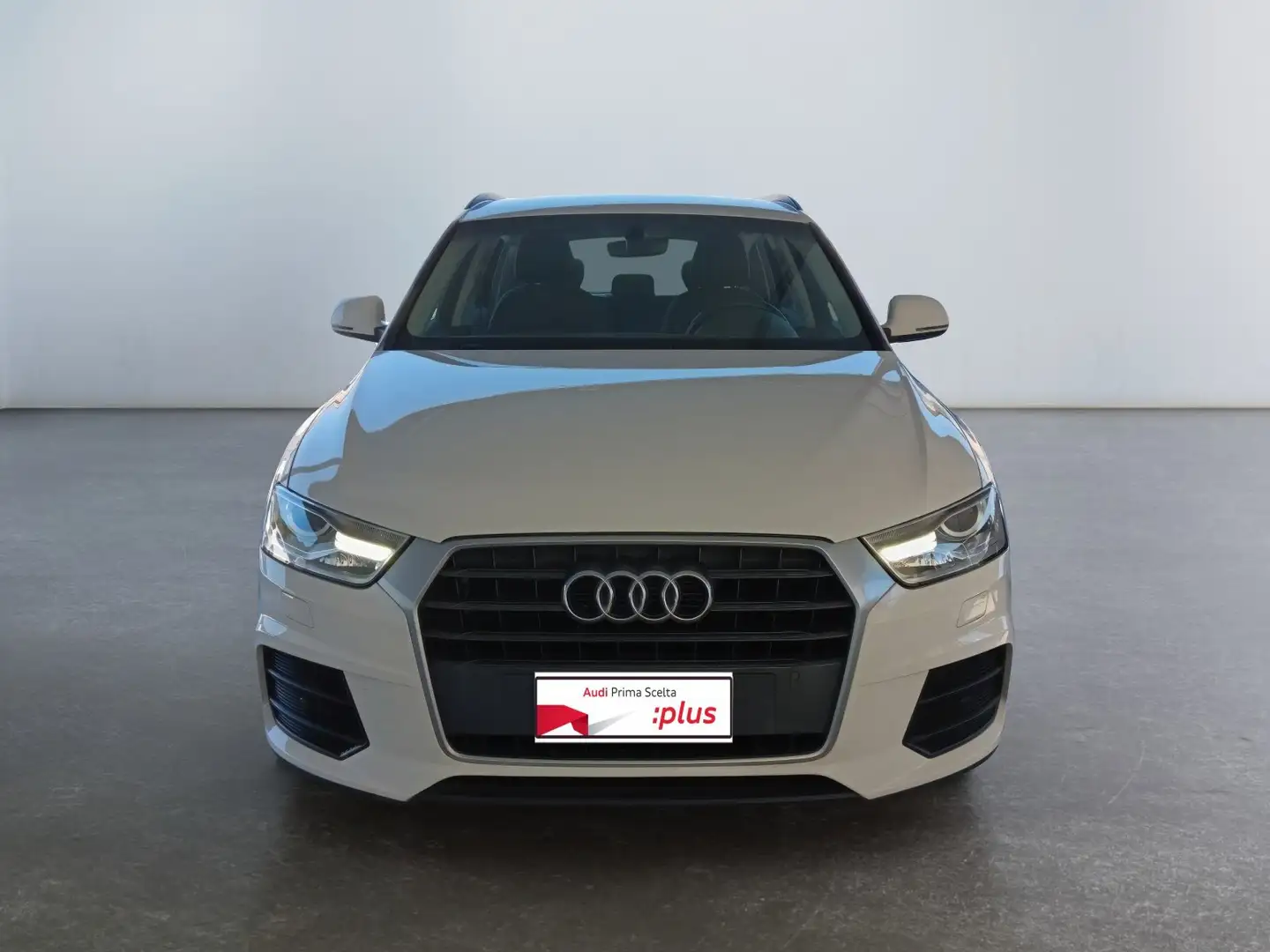 Audi Q3 2.0 TDI 120 CV Business Blanc - 1