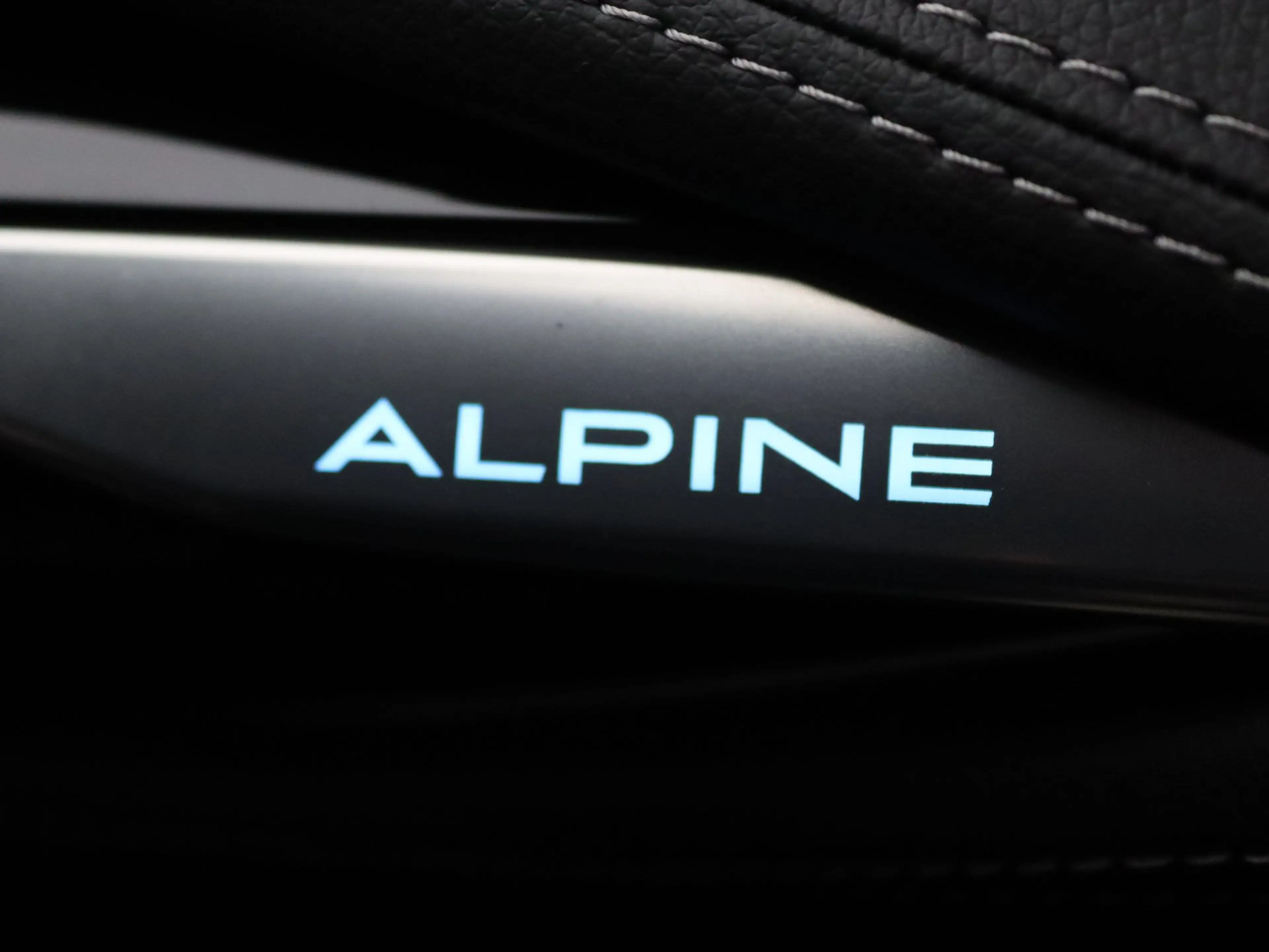 Alpine A390 GT 89kWh Pack Driving | 22 kW Boordlader | 21' Sno — photo 38