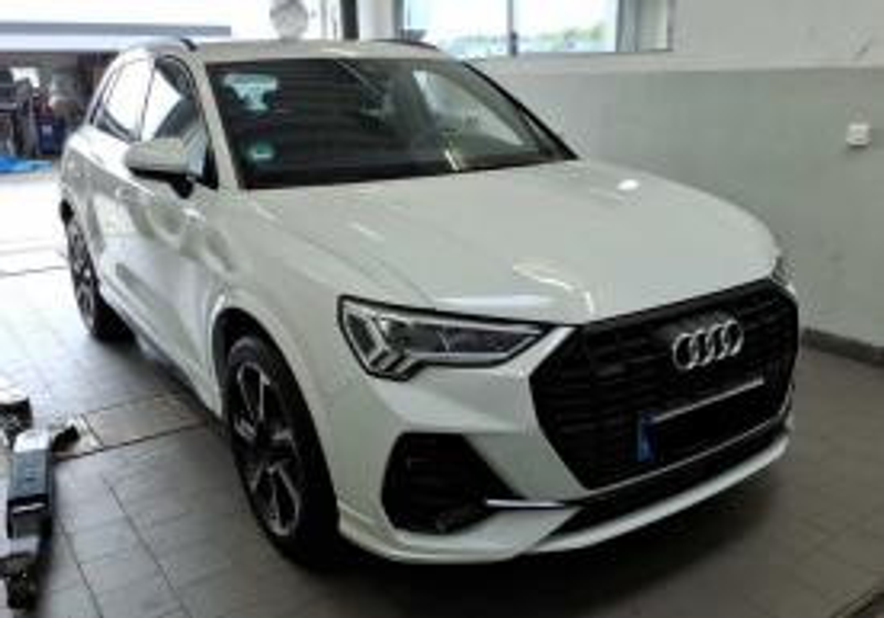 Audi Q3 S line 40 TDI quattro S-tronic AHK+LED+NAVI+VC
