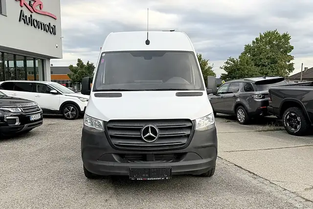Mercedes-Benz Sprinter view 7