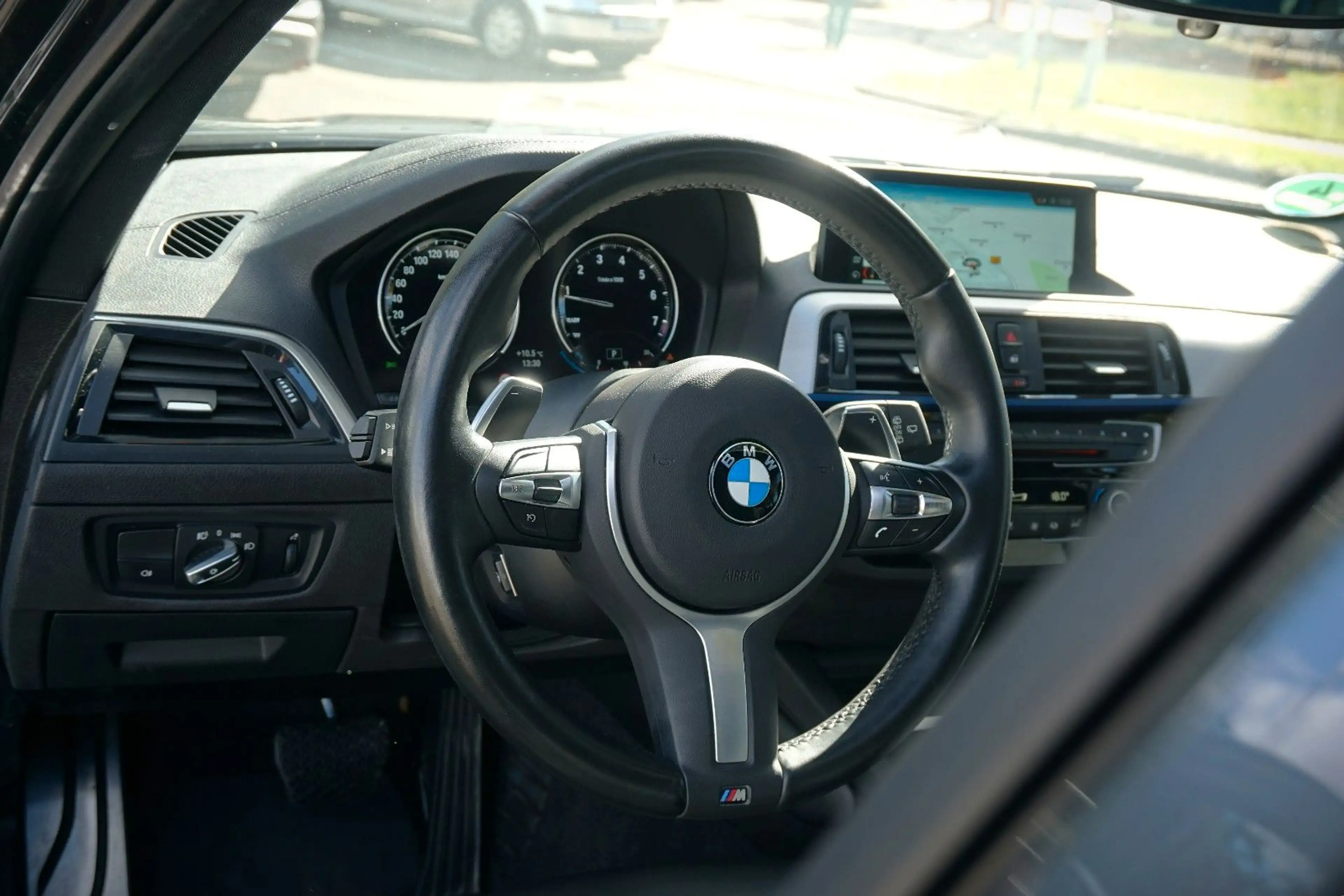 BMW 140 M140 i Special Edition / 1. Hand / Schiebedach / — photo 9
