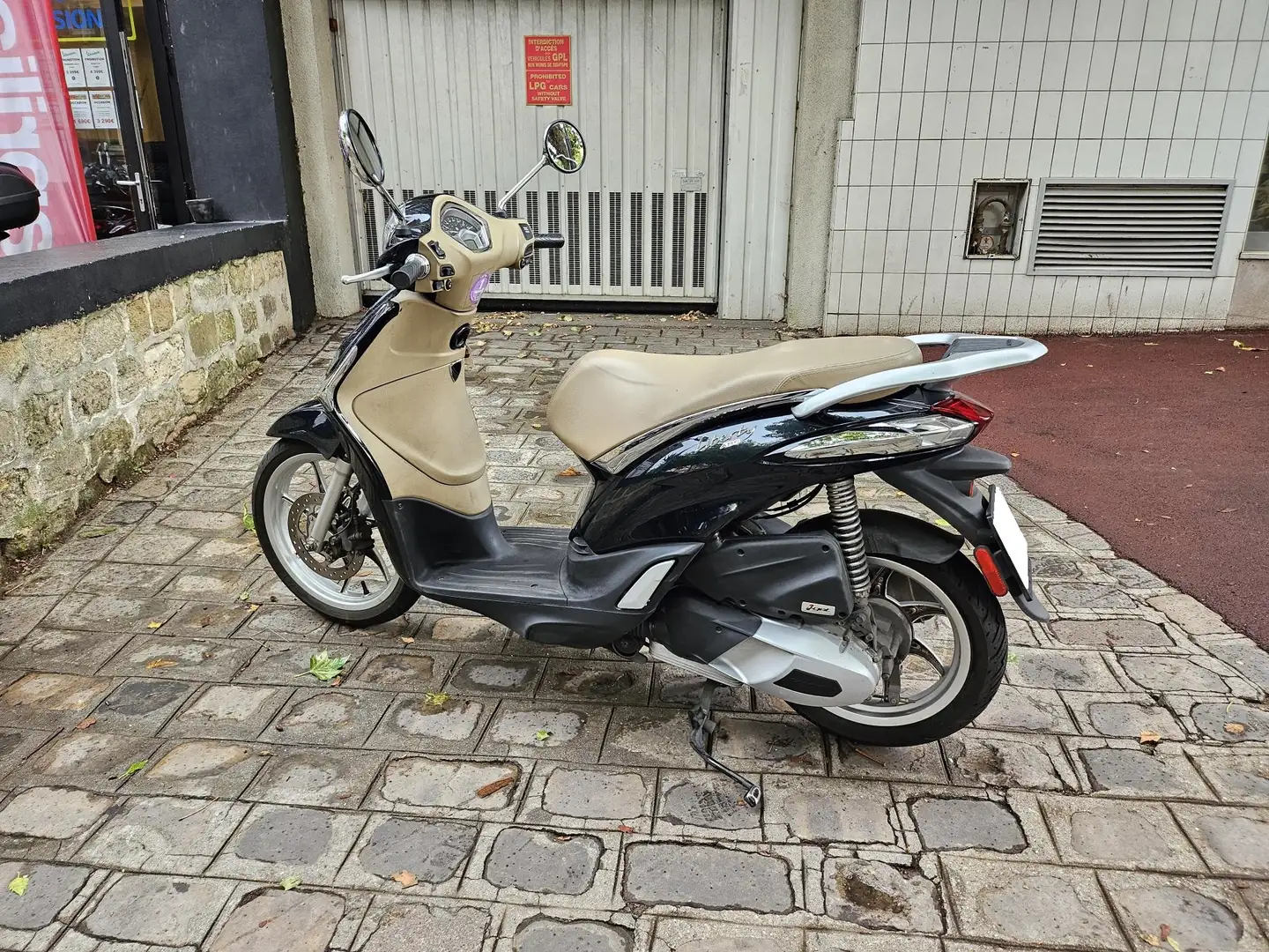 Piaggio Liberty 125 Noir - 2