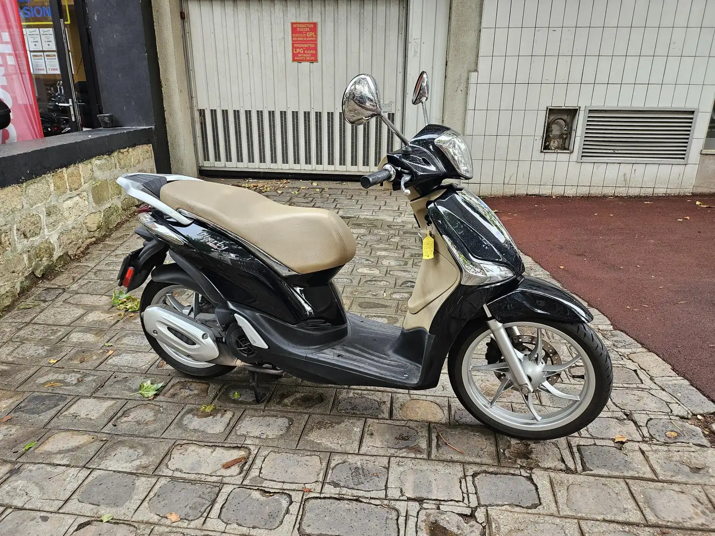 Piaggio Liberty 125 Noir - 1