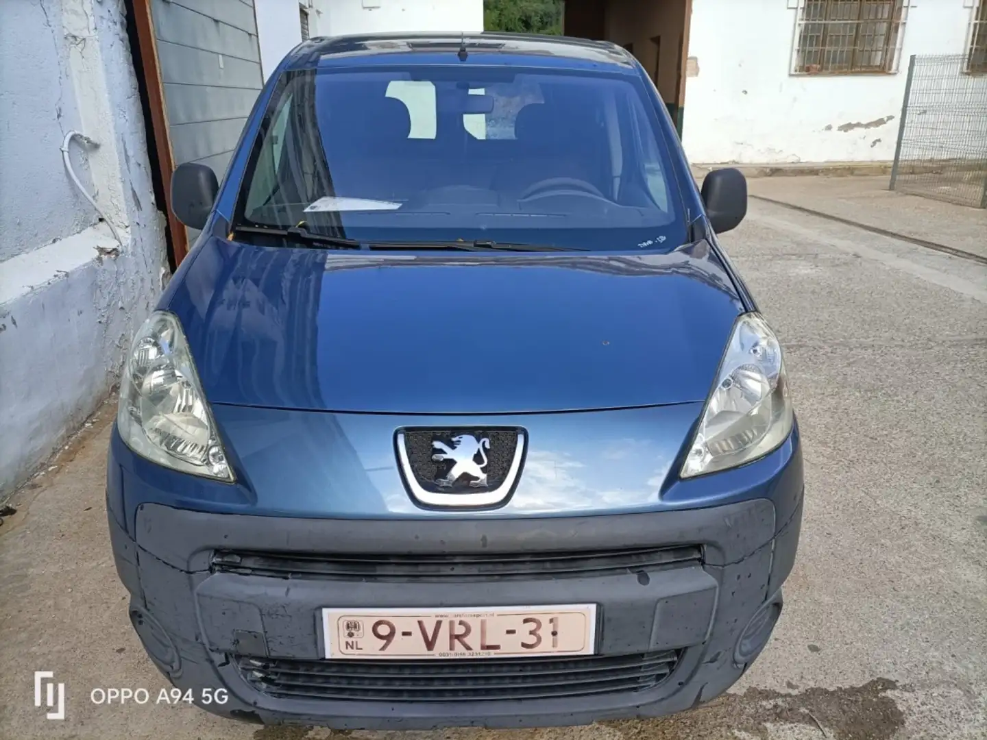 Peugeot Partner Tepee 1.6HDI Access 75 Blau - 1