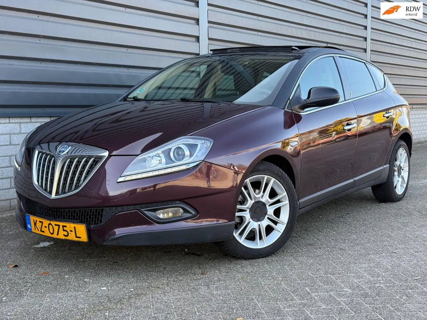 Lancia Delta 1.4-16V Platino Led Navi Cruise Pano Trekhaak Burdeos - 1