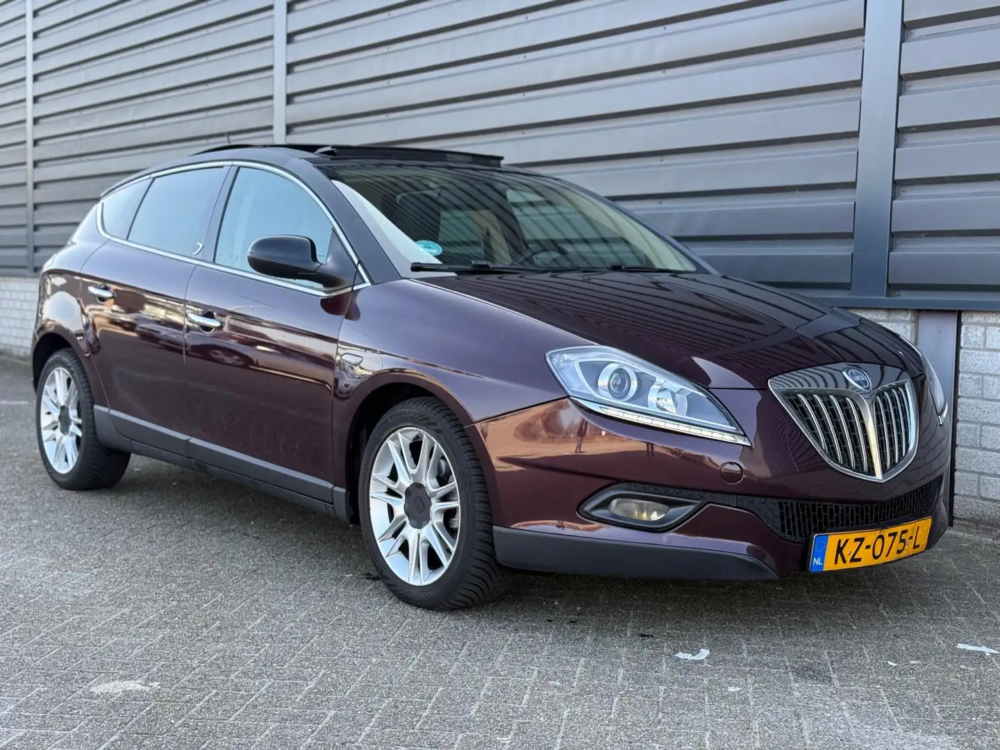 Lancia Delta 1.4-16V Platino Led Navi Cruise Pano Trekhaak Burdeos - 2