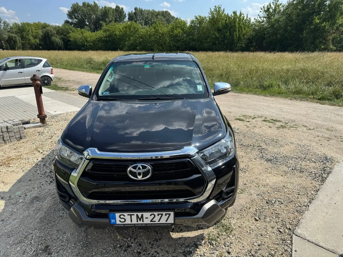 Toyota Hilux Hilux DK Active 4WD 2,4 D-4D Active Schwarz - 2