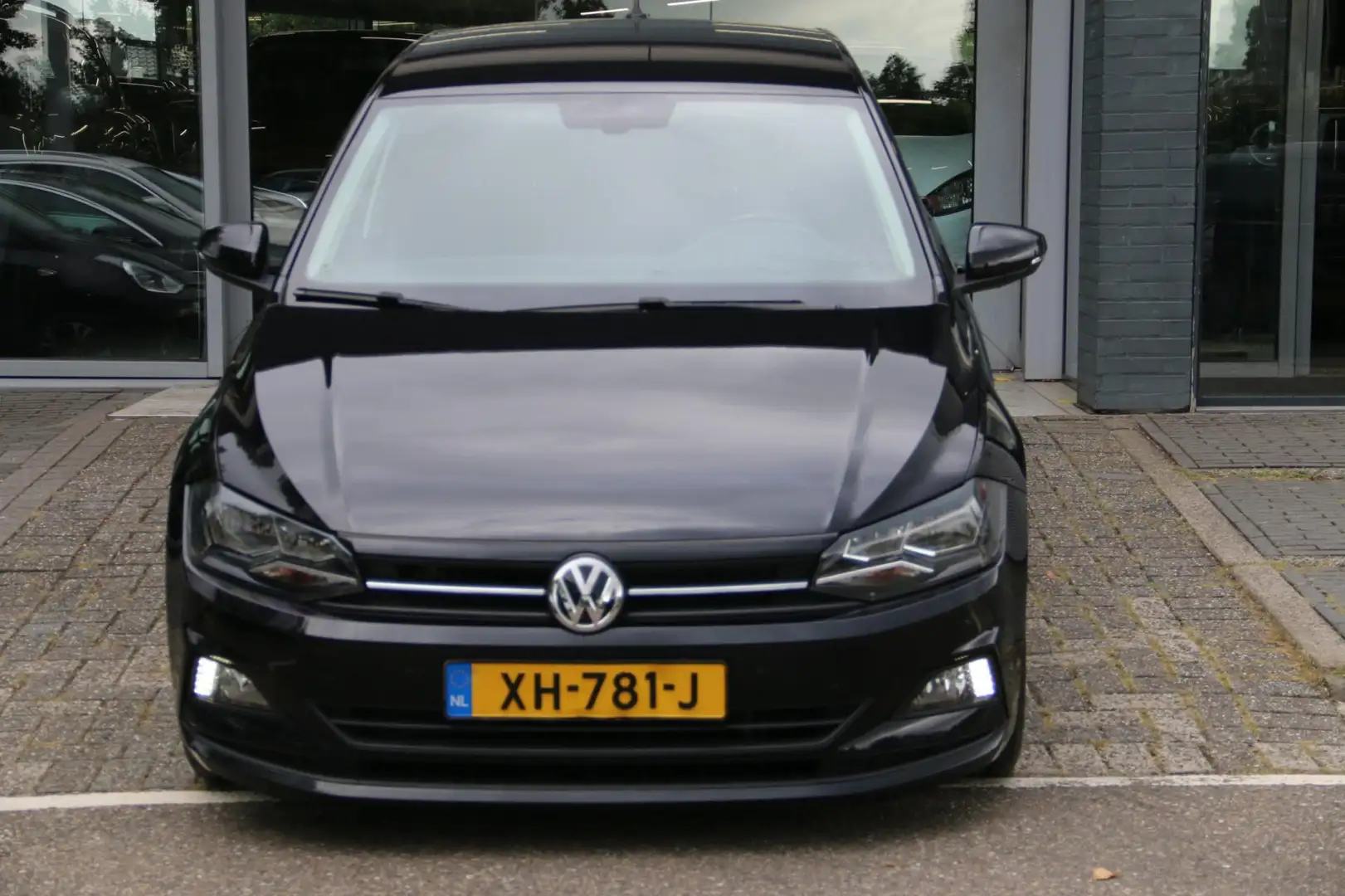 Volkswagen Polo 1.0 TSI Comfortline NL-AUTO NAP! Schwarz - 2