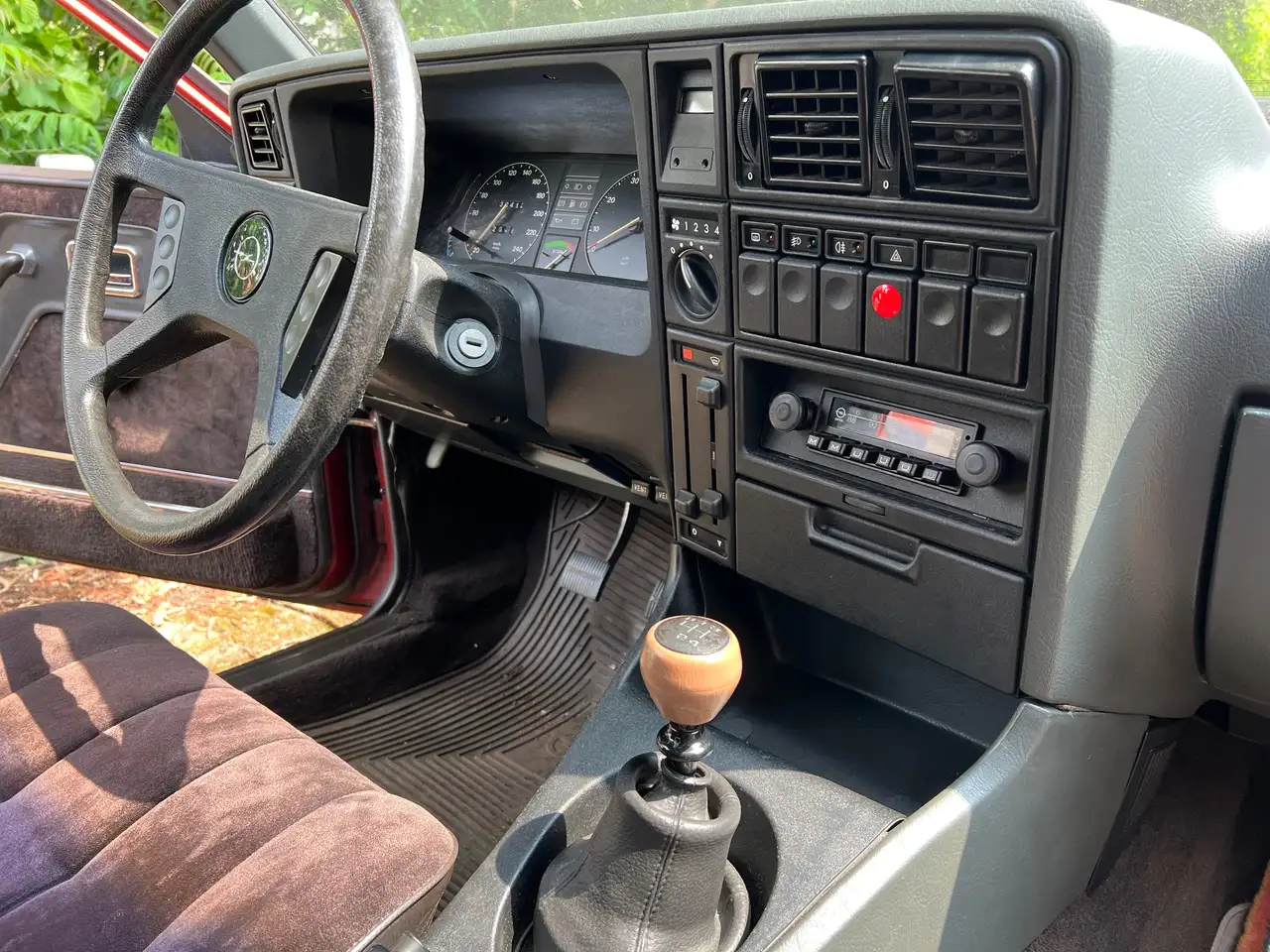 Opel Senator 2,5 E, foto 4
