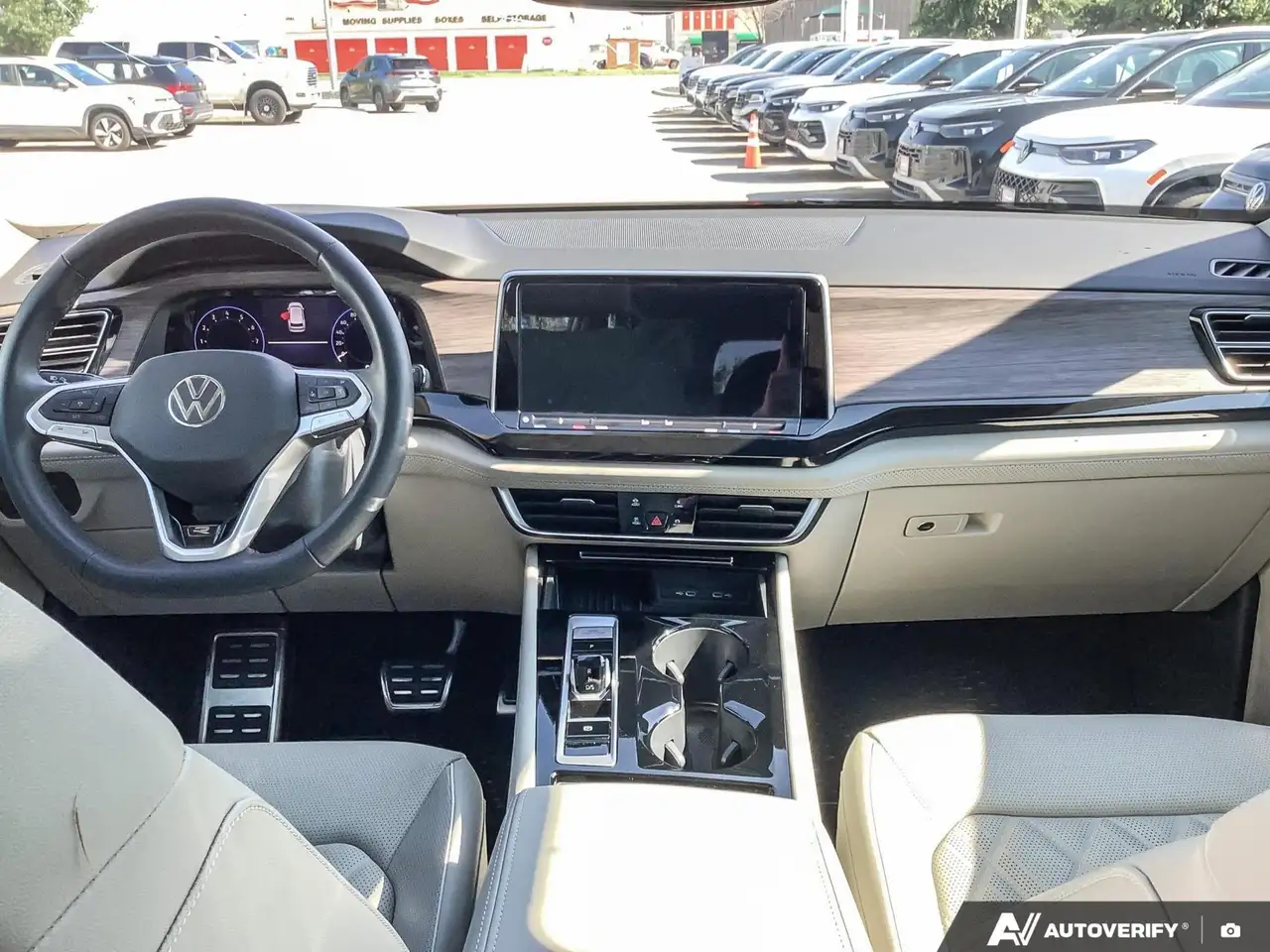 Volkswagen Atlas снимка Volkswagen Atlas