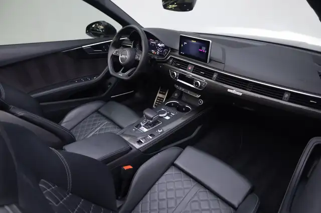 Audi A5 view 11